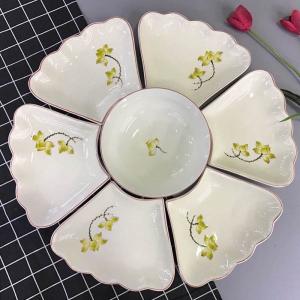 Bộ bát đĩa Bát Tràng hoa mặt trời vẽ sen vàng