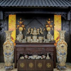 Bộ đồ thờ men rạn đắp nổi rát vàng - TBD 01